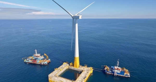 Ra Biển Đông đón nguồn điện vô tận: Sóng gió khó lường