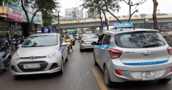 Hà Nội huy động hàng trăm xe taxi tham gia chống dịch