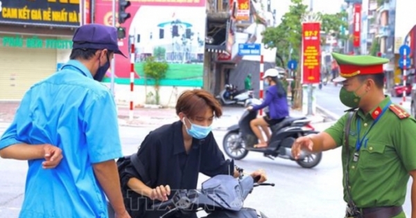 Hà Nội: Xử phạt 900 trường hợp vi phạm quy định phòng, chống dịch