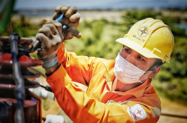 PC Đà Nẵng hoãn việc cắt điện trong 1 tuần thành phố 'án binh bất động'