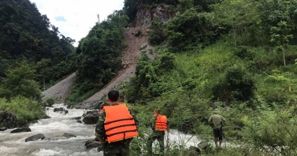 Hà Giang: Đi ô tô qua đập tràn, một người đàn ông bị nước lũ cuốn trôi
