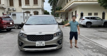 Quảng Ninh: Tạm giữ tài xế hất văng cán bộ CSGT trên nắp capo rồi bỏ chạy