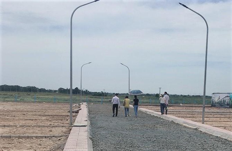 Nhà đầu tư, người dân cần cẩn trọng rước thực hiện các giao dịch chuyển nhượng nhà đất