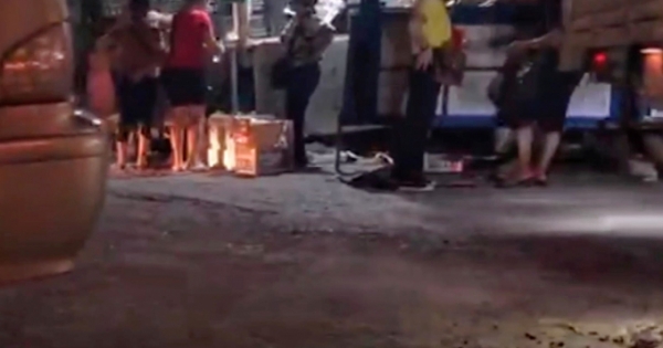 Nguy cơ lây lan dịch bệnh từ “chợ cóc" quanh Cảng vụ Hà Nội