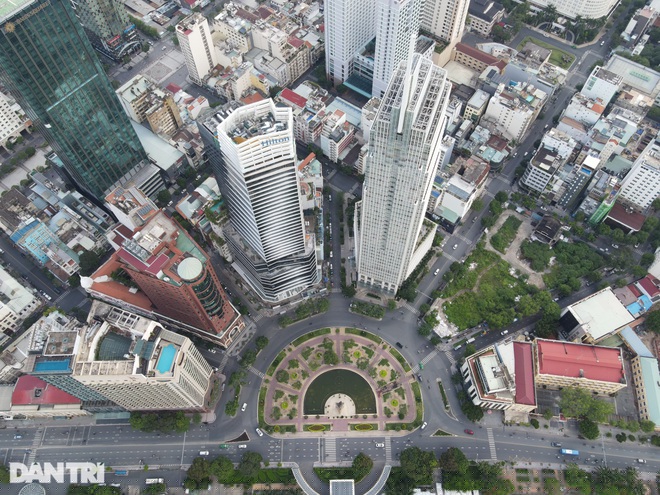 Trung tâm TPHCM trong những ngày giãn cách xã hội (Ảnh: Phạm Nguyễn).