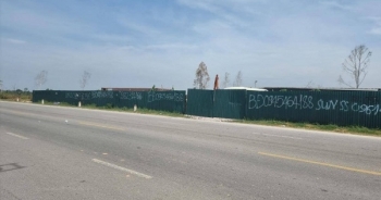 Doanh nghiệp tự ý đấu nối trái phép vào Đại lộ Nam Sông Mã gây mất ATGT