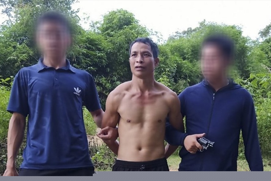 Đối tượng trốn truy nã Lò Văn Thương bị bắt giữ. Ảnh: CACC