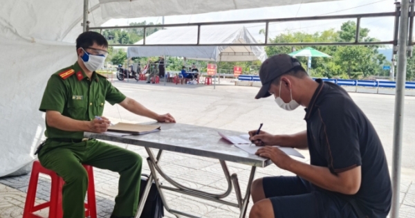 Tài xế xe “luồng xanh” chở người từ vùng cách ly y tế vào Hà Tĩnh