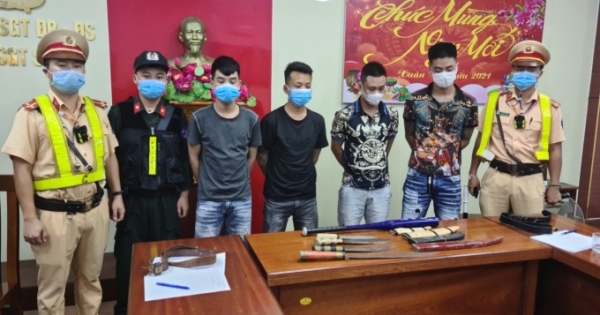 Quảng Ninh: Ngăn chặn kịp thời nhóm thanh niên mang hung khí đi hỗn chiến