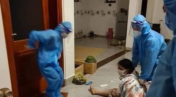 Nghệ An: Khởi tố F1 cởi đồ, cố thủ trong nhà “quyết” không chịu đi cách ly