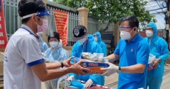 “Nghĩa tình Công đoàn” - mang tấm lòng thơm thảo đến với hàng trăm ngàn công nhân lao động