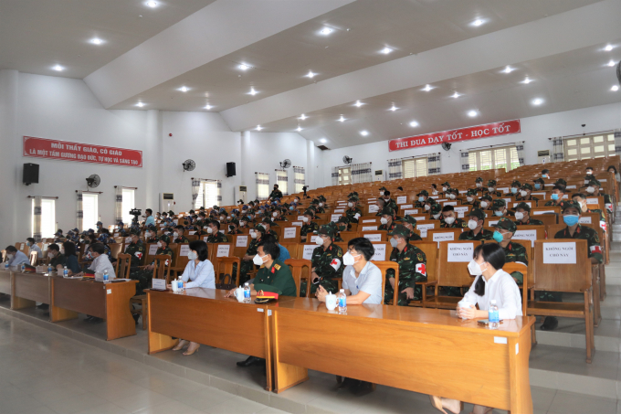 105 cán bộ, chiến sĩ quân y được chi viện cho Đồng Nai lần này.