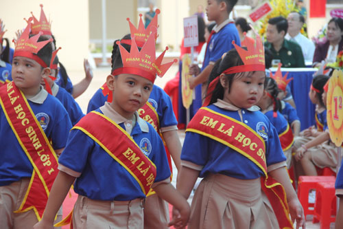 Nhiều nỗi lo trước năm học mới - Ảnh 1.