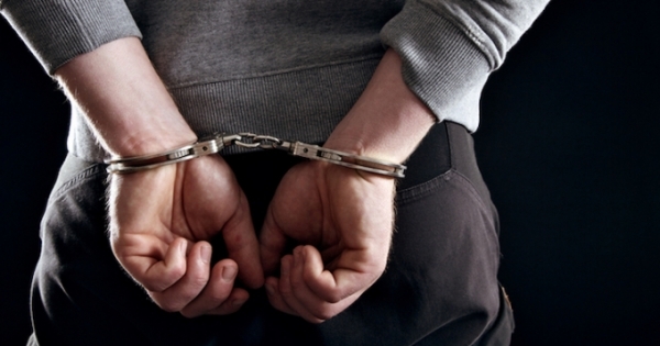 Tuyên 2,5 năm tù đối với người đàn ông chống đối tại chốt kiểm dịch