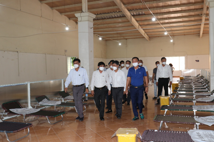 Lãnh đạo UBND tỉnh Bình Dương khảo sát và kiểm tra Khu điều trị COVID-19 GSI Bến Cát.