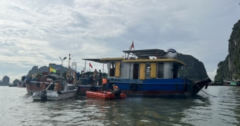 Quảng Ninh: Xử lý các phương tiện thuỷ neo đậu không đúng nơi quy định ven bờ Vịnh Hạ Long