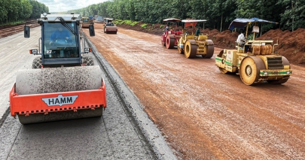 Cần quyết liệt hơn nữa trong triển khai các dự án trọng điểm ngành giao thông