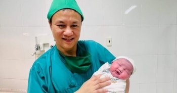 Một bé gái nặng 5kg mới chào đời tại Quảng Ninh