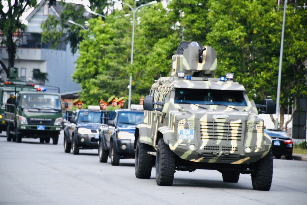 9DEB3FE8-C7EF-4C19-A781-04156CCB41C8.