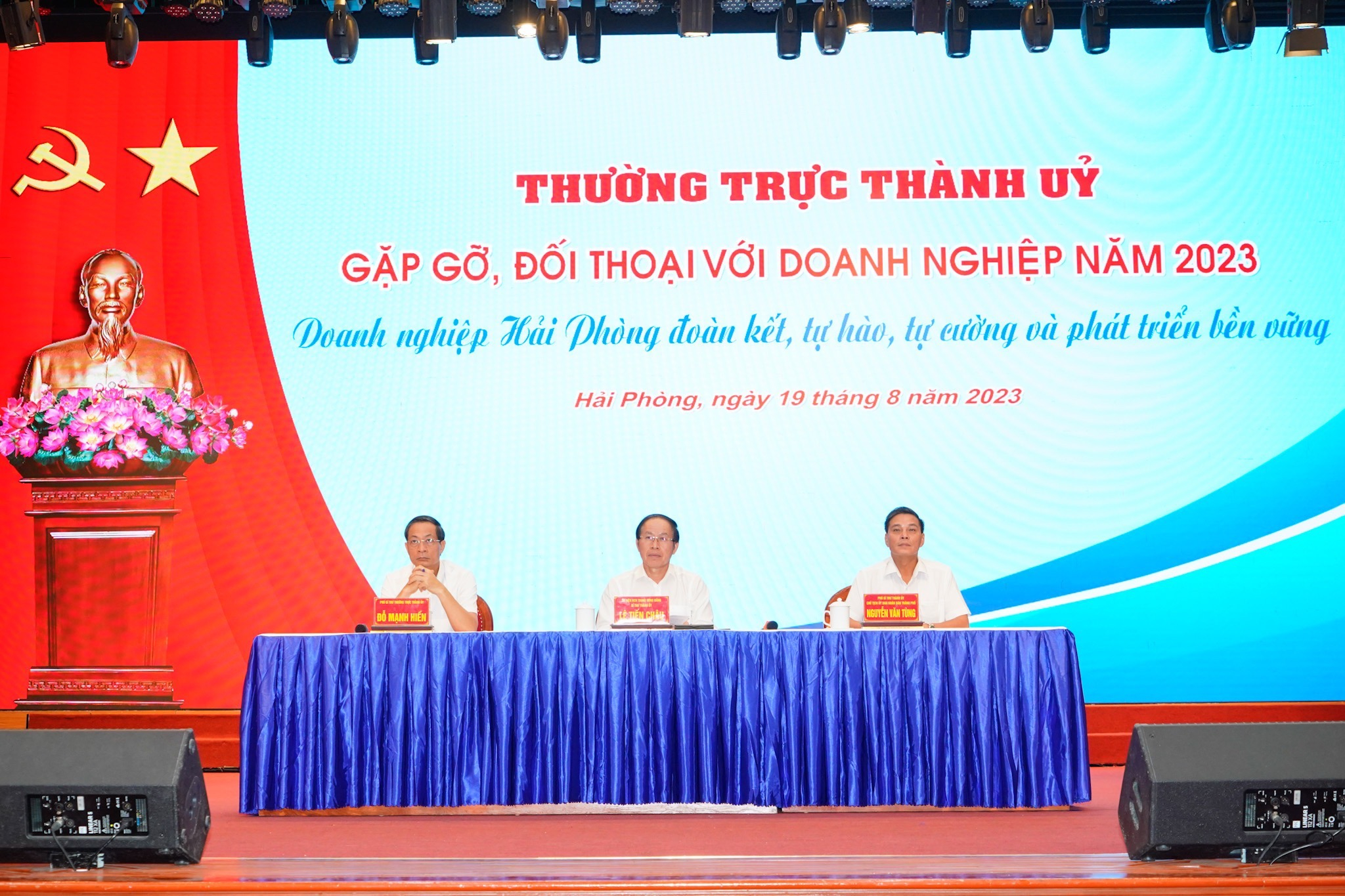 Thường trực Thành uỷ Hải Phòng gặp gỡ, đối thoại với các doanh nghiệp trên địa bàn TP.