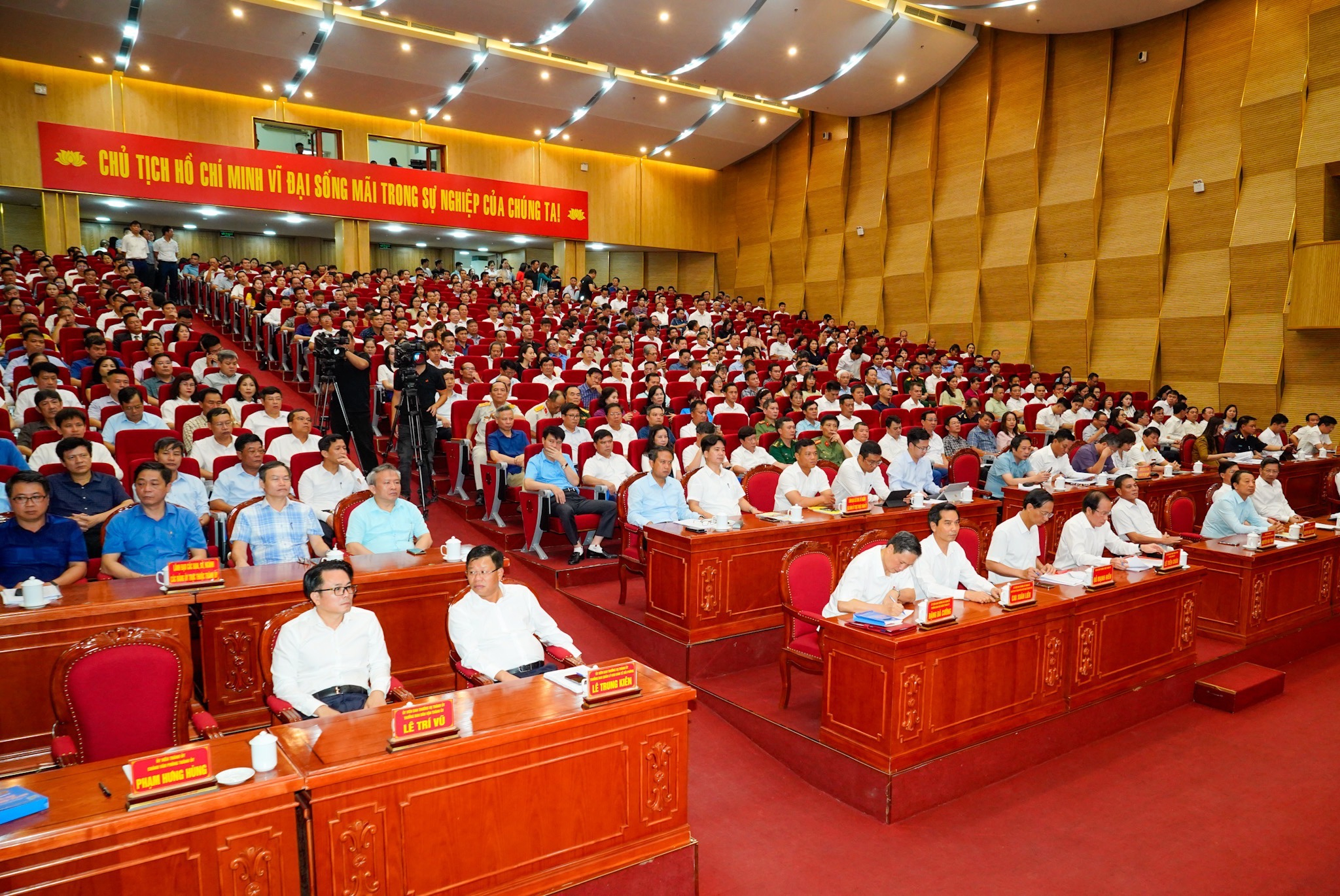 Các đại biểu dự hội nghị.