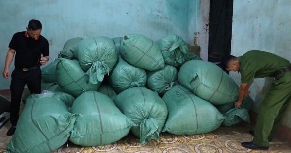 Lạng Sơn: Thu giữ hơn 1 tấn giun đất khô không rõ nguồn gốc