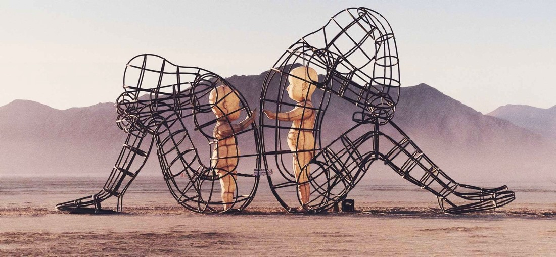 Những nứt vỡ trong cuộc sống của cha mẹ v&ocirc; thức được &ldquo;di truyền&rdquo; cho thế hệ sau qua cuộc sống h&agrave;ng ng&agrave;y.