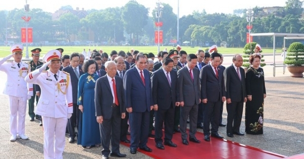 Lãnh đạo Đảng, Nhà nước vào Lăng viếng Chủ tịch Hồ Chí Minh nhân dịp Quốc khánh