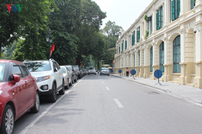 H&igrave;nh ảnh c&aacute;c tuyến phố đi bộ quanh Hồ Ho&agrave;n Kiếm trước giờ G