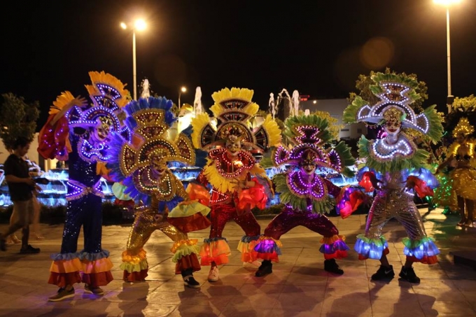 Lễ hội sắc m&agrave;u Asia Park