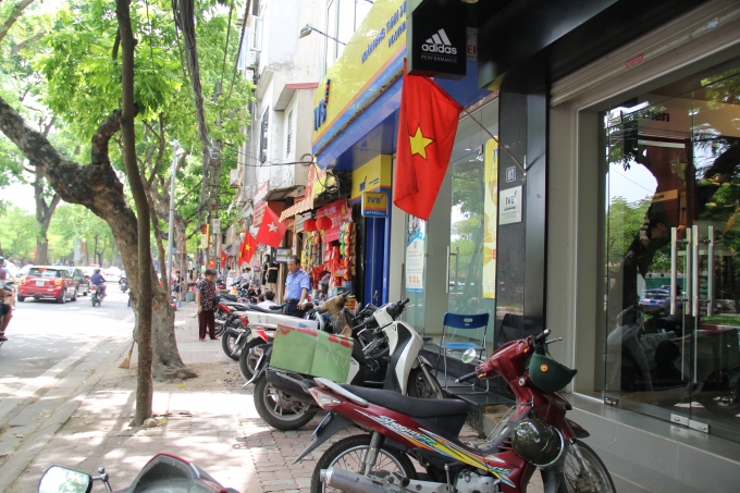 Phố L&ecirc; Hồng Phong.