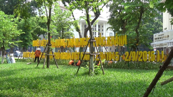 Mừng Quốc kh&aacute;nh, đường phố Thủ đ&ocirc; rực rỡ cờ hoa