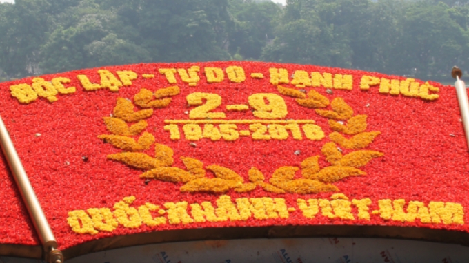 Kh&ocirc;ng kh&iacute; trọng đại v&agrave; vui tươi trong ng&agrave;y kỉ niệm Quốc Kh&aacute;nh 2/9 tr&agrave;n ngập khắp c&aacute;c con phố xung quanh khu vực bờ Hồ.&nbsp;