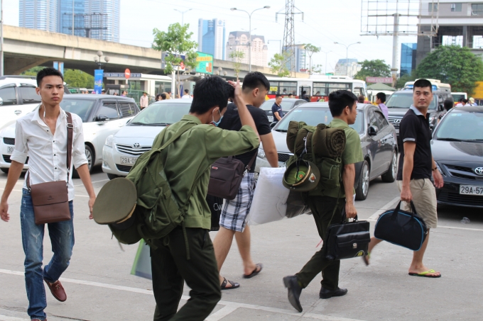 Một số bạn học vi&ecirc;n tại c&aacute;c trường C&ocirc;ng an Nh&acirc;n d&acirc;n cũng tranh thủ về qu&ecirc; dịp lễ.