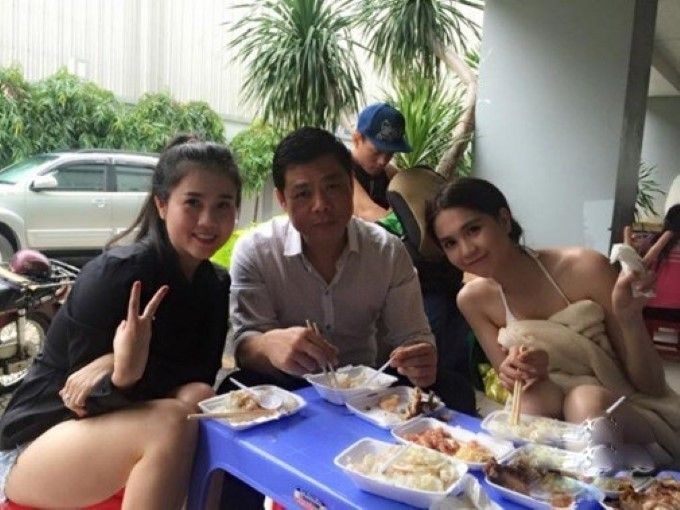 Ngọc Trinh v&agrave; bạn trai đại gia l&uacute;c c&ograve;n mặn nồng.