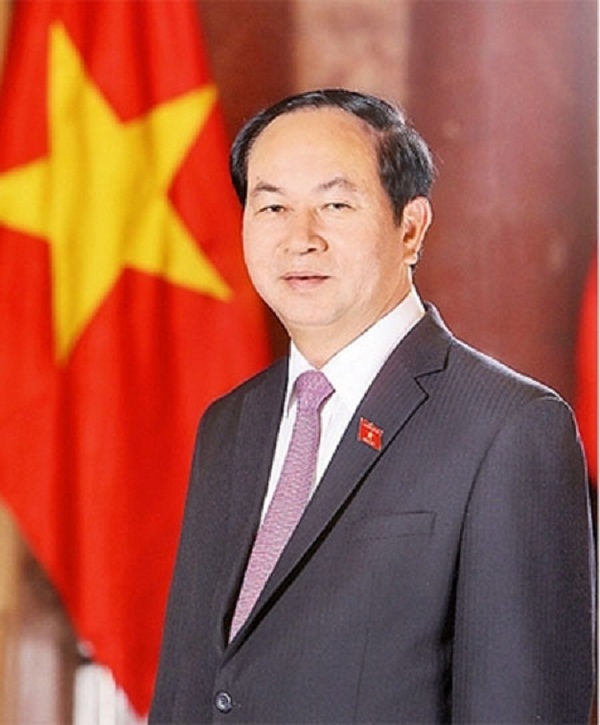 Chủ tịch nước Trần Đại Quang:&nbsp;Nhiệm vụ bao tr&ugrave;m, xuy&ecirc;n suốt của tất cả c&aacute;c cấp, c&aacute;c ng&agrave;nh l&agrave; tập hợp, động vi&ecirc;n được mọi tầng lớp nh&acirc;n d&acirc;n ở trong nước v&agrave; đồng b&agrave;o ta ở nước ngo&agrave;i kh&ocirc;ng ngừng đo&agrave;n kết, nỗ lực tham gia x&acirc;y dựng, bảo vệ, ph&aacute;t triển đất nước.