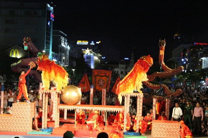 Ngắm m&agrave;n bắn ph&aacute;o hoa tuyệt đẹp mừng Quốc Kh&aacute;nh 2/9