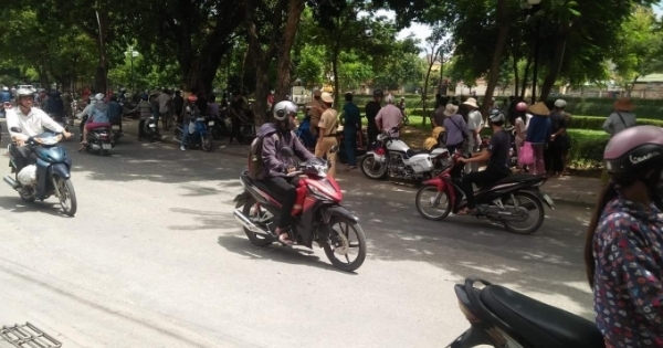 Huế: Nhảy cầu tự tử vẫn dùng đá đuổi người tới cứu