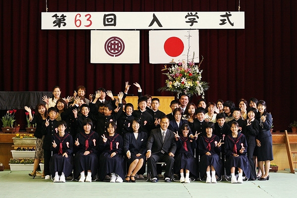 C&aacute;c quốc gia tr&ecirc;n thế giới đ&oacute;n ng&agrave;y khai giảng như thế n&agrave;o?