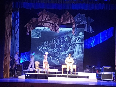 L&atilde;nh đạo TPHCM đề nghị biểu diễn vở cải lương &ldquo;Hừng Đ&ocirc;ng&rdquo; th&ecirc;m 1 buổi