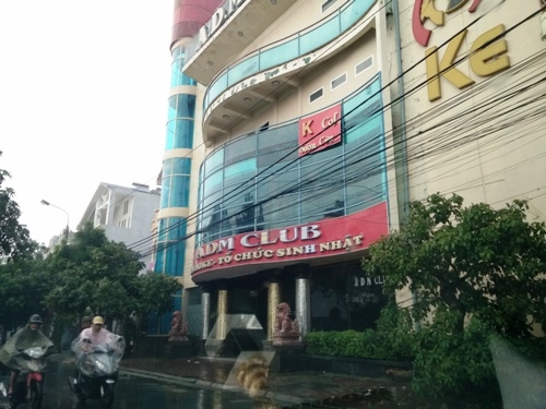 Qu&aacute;n karaoke ADM Club l&agrave; địa điểm ăn chơi nổi tiếng ở Hải Ph&ograve;ng. Ảnh:&nbsp;Giang Chinh.