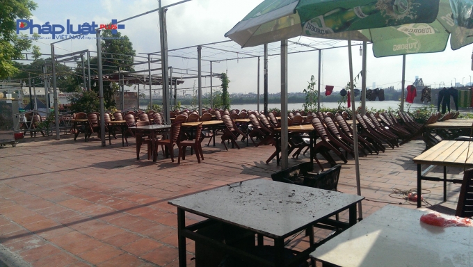 C&aacute;c qu&aacute;n đều chiếm diện t&iacute;ch rất lớn tr&ecirc;n h&agrave;nh lang đ&ecirc;.