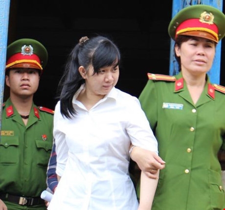 Bị c&aacute;o H&agrave; Thị Minh Thơ.