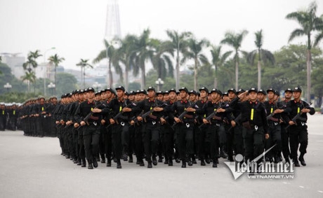 Khối c&aacute;n bộ chiến sỹ thuộc Trung đo&agrave;n CSCĐ được trang bị sung tiểu li&ecirc;n AK, được giao nhiệm vụ tham mưu gi&uacute;p Đảng ủy BCH Trung đo&agrave;n thực hiện những chương tr&igrave;nh kế hoạch như triển khai phương &aacute;n bảo vệ c&aacute;c kỳ cuộc, c&aacute;c sự kiện văn h&oacute;a thể thao lớn, đảm bảo an ninh ch&iacute;nh trị v&agrave; trật tự an to&agrave;n x&atilde; hội.