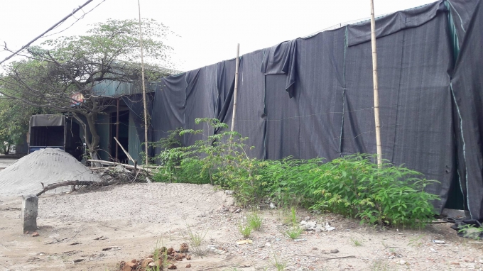 Ho&agrave;i Đức, H&agrave; Nội: H&agrave;ng loạt nh&agrave; xưởng &ldquo;khủng&rdquo; ngang nhi&ecirc;n mọc tr&ecirc;n đất n&ocirc;ng nghiệp