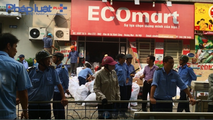 C&ocirc;ng ty Huds tự cho m&igrave;nh quyền cưỡng chế c&aacute;c ki ốt m&agrave; kh&ocirc;ng c&oacute; quyết định của cơ quan c&oacute; thẩm quyền.