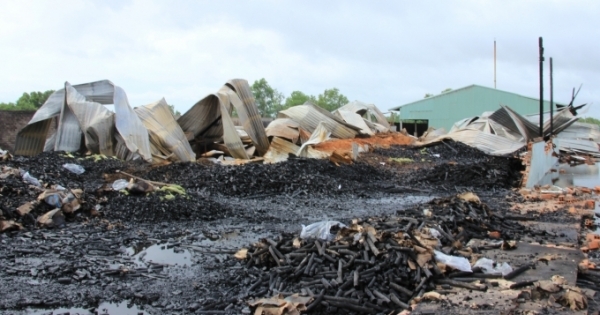 Cà Mau: Xưởng sản xuất than sạch bị cháy rụi, thiệt hại gần 3 tỉ đồng