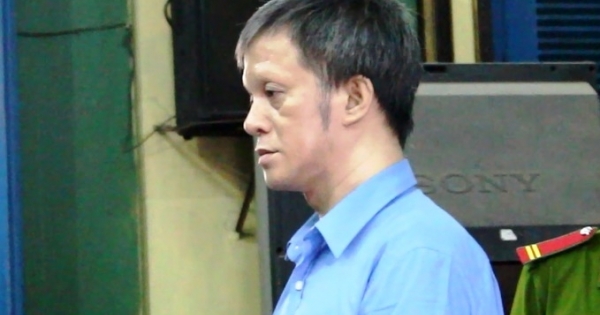 Gã đàn ông lĩnh án tử vì tưới xăng thiêu sống mẹ con người tình