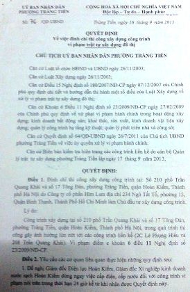 Quyết định đ&igrave;nh chỉ&nbsp;&nbsp;số 76/ QĐ-UBND của&nbsp;UBND phường Tr&agrave;ng Tiền. Ảnh D&acirc;n Tr&iacute;.