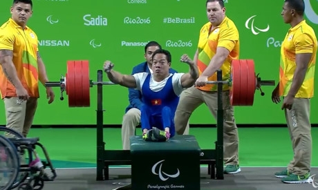 L&ecirc; Văn C&ocirc;ng gi&agrave;nh HCV lịch sử ở Paralympic, ph&aacute; kỷ lục thế giới